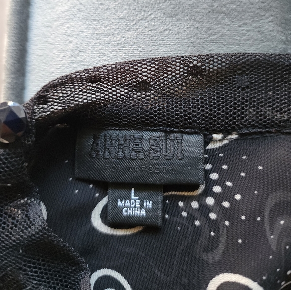 Large Anna Sui for Target sheer blouse - Picture 6 of 7